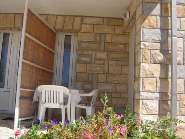 Apartments Ada Примоштен Экстерьер фото